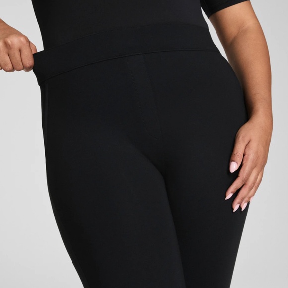 SPANXsupersmooth™ PerfectFit Ponte Kick Flare Pant Sz L Petite Deeply Black - Picture 4 of 12